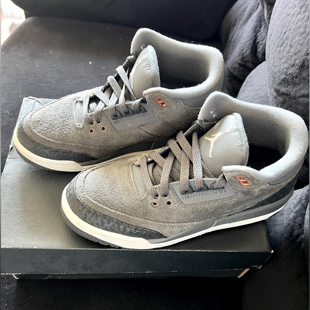 Air Jordan 3 Retro GG Youth Size 6.5 Women’s Size 8